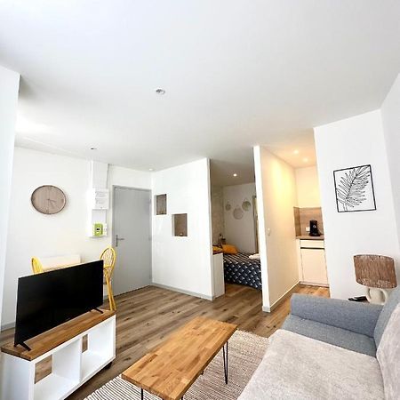 Bel Appartement En Plein Centre Ville Limoges Esterno foto