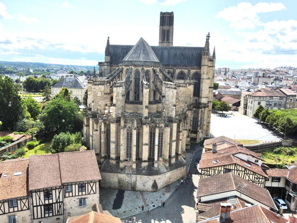 Bel Appartement En Plein Centre Ville Limoges Esterno foto